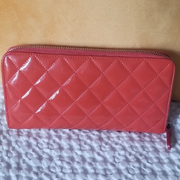 Authentic Chanel wallet - Picture 3 of 12